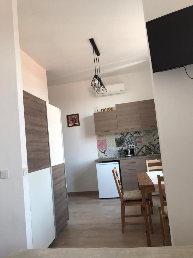 Studio Apartmani Paola Rijeka Buitenkant foto