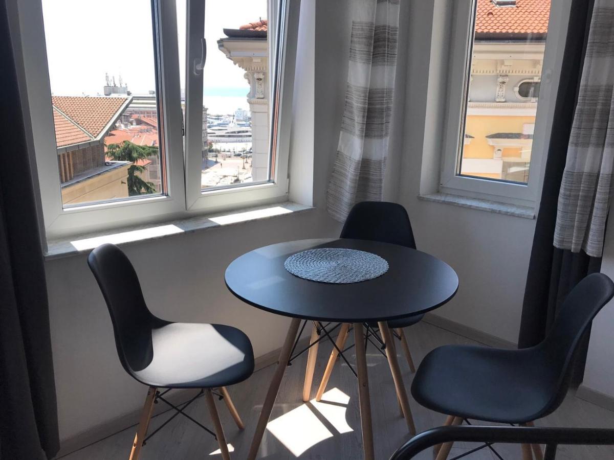 Studio Apartmani Paola Rijeka Buitenkant foto