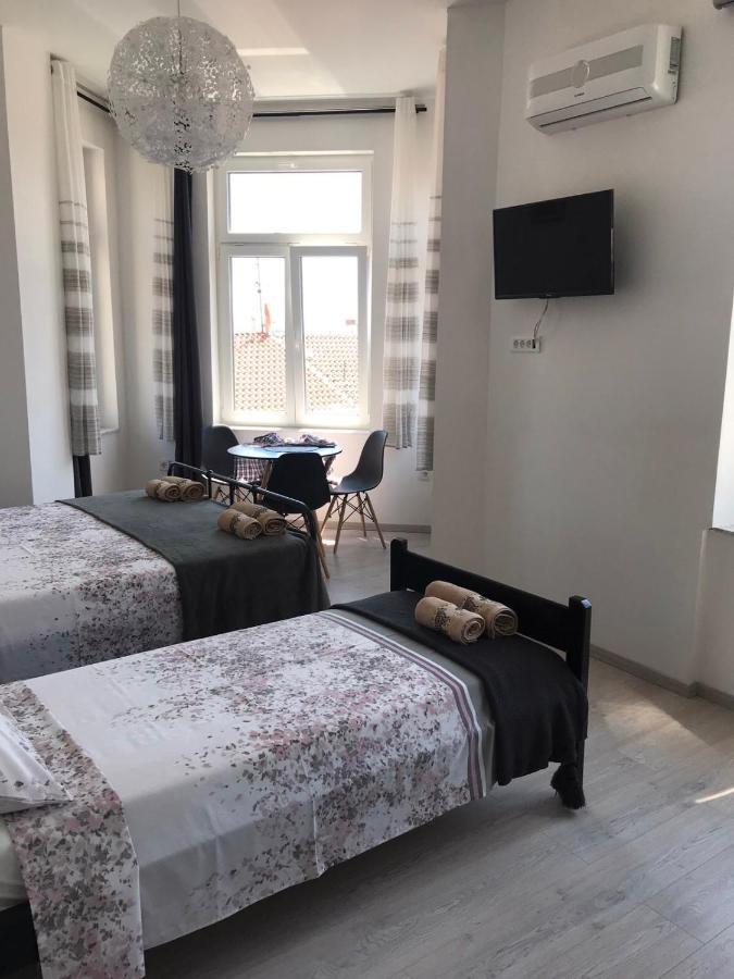 Studio Apartmani Paola Rijeka Buitenkant foto