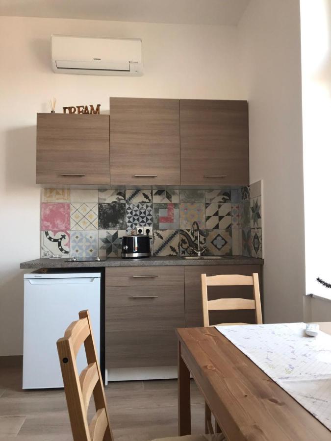 Studio Apartmani Paola Rijeka Buitenkant foto