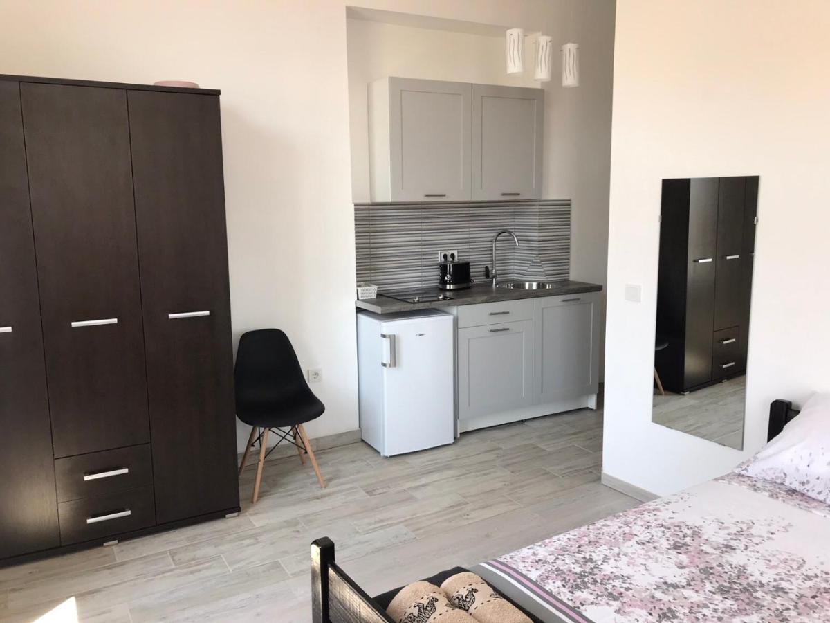 Studio Apartmani Paola Rijeka Buitenkant foto